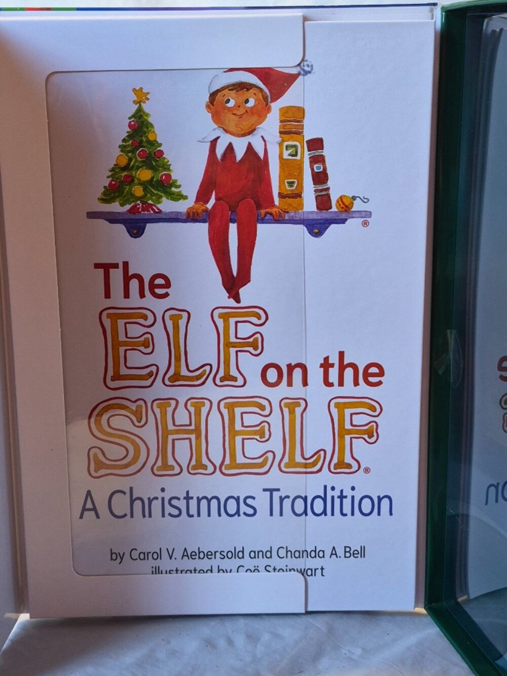 NEW in Box White Boy Elf on the Shelf Doll + Book Box Set - Picture 4 of 8